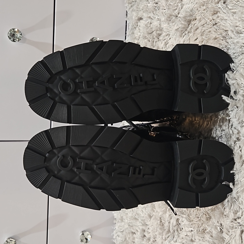 Auth CHANEL combat boots - Picture 10 of 10